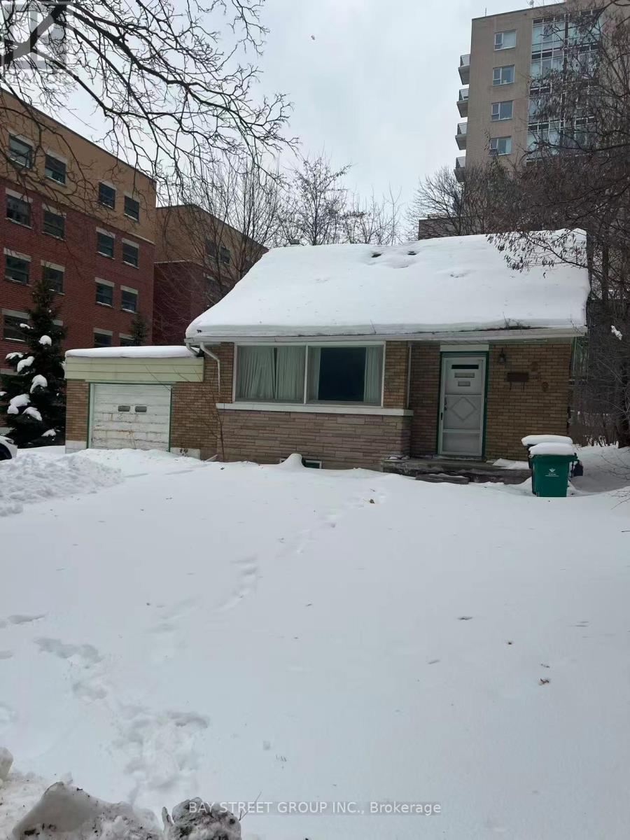 249 Sunview Street, Waterloo, Ontario  N2L 3V8 - Photo 3 - X12781478