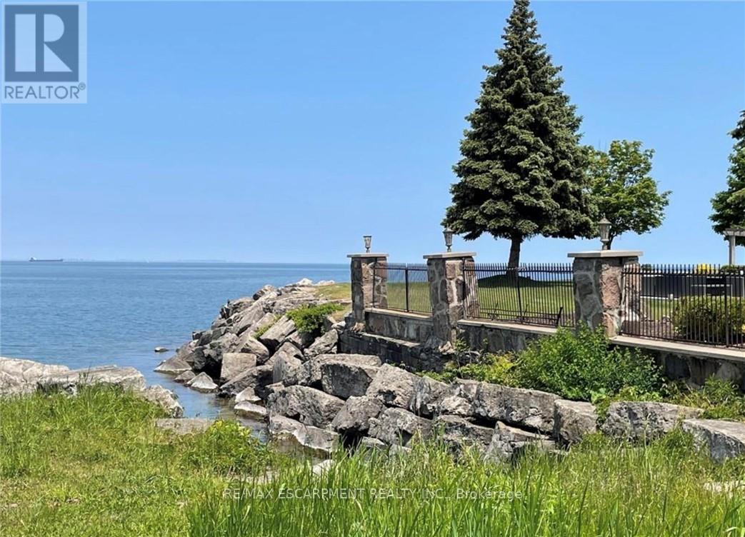 14 - 2 Harbour Drive, Hamilton, Ontario  L8E 6B1 - Photo 2 - X12781482