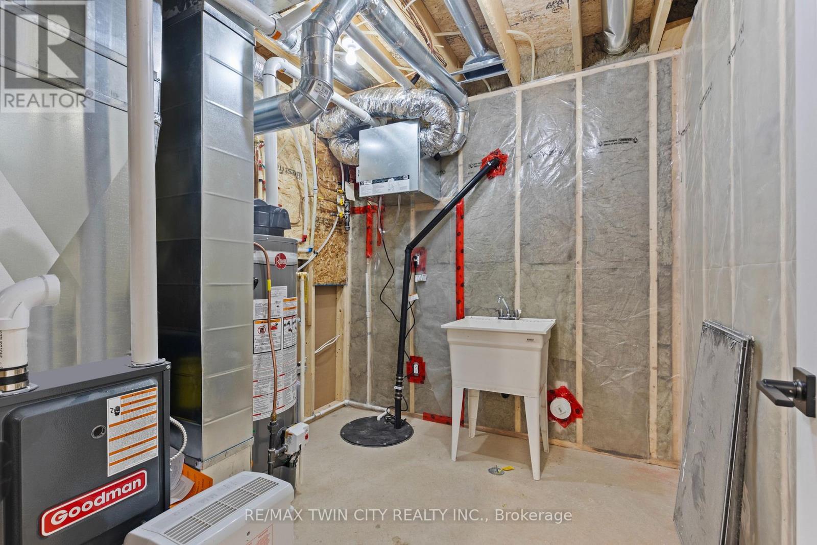 139 King Edward Street, Brant, Ontario  N3L 3E3 - Photo 32 - X12781492