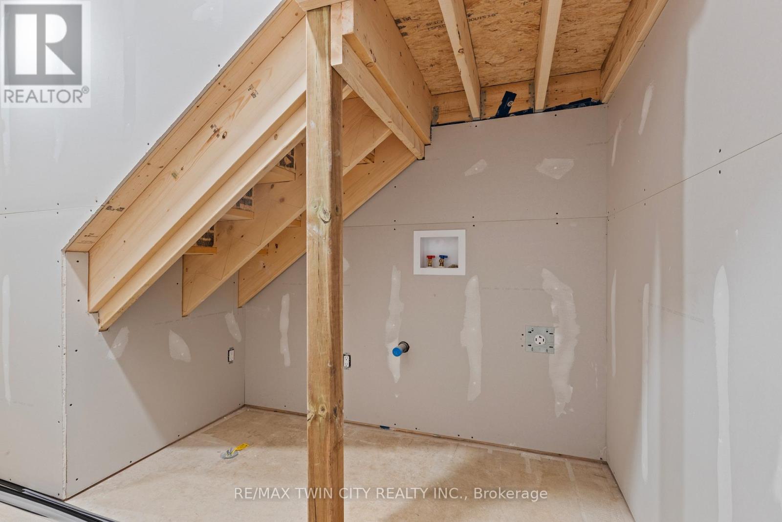 139 King Edward Street, Brant, Ontario  N3L 3E3 - Photo 33 - X12781492