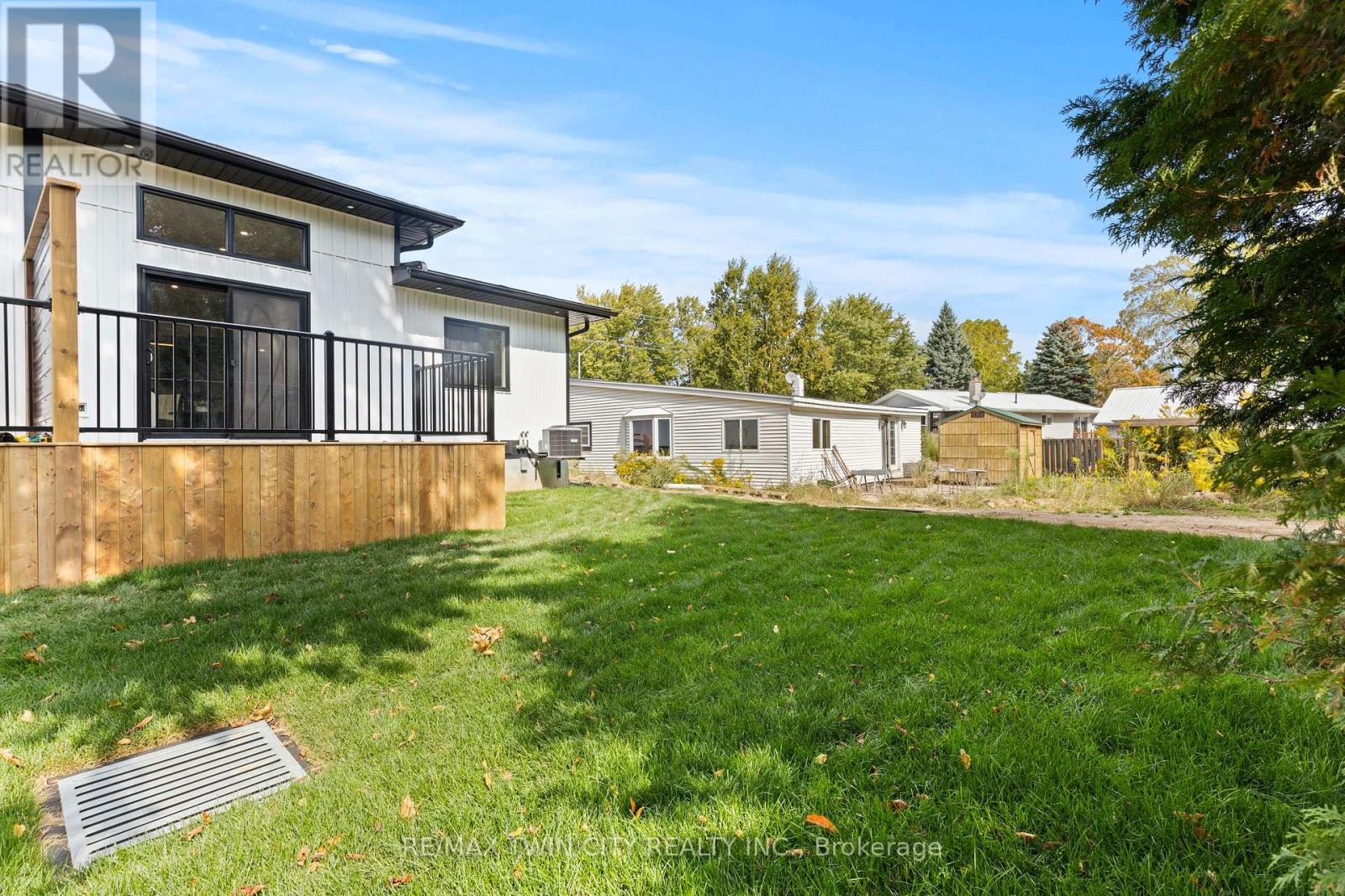 139 King Edward Street, Brant, Ontario  N3L 3E3 - Photo 40 - X12781492