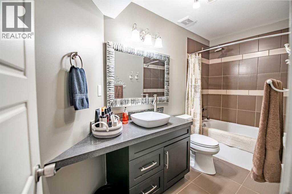 60 Vincent Close, Red Deer, Alberta  T4R 0H7 - Photo 38 - A2285075