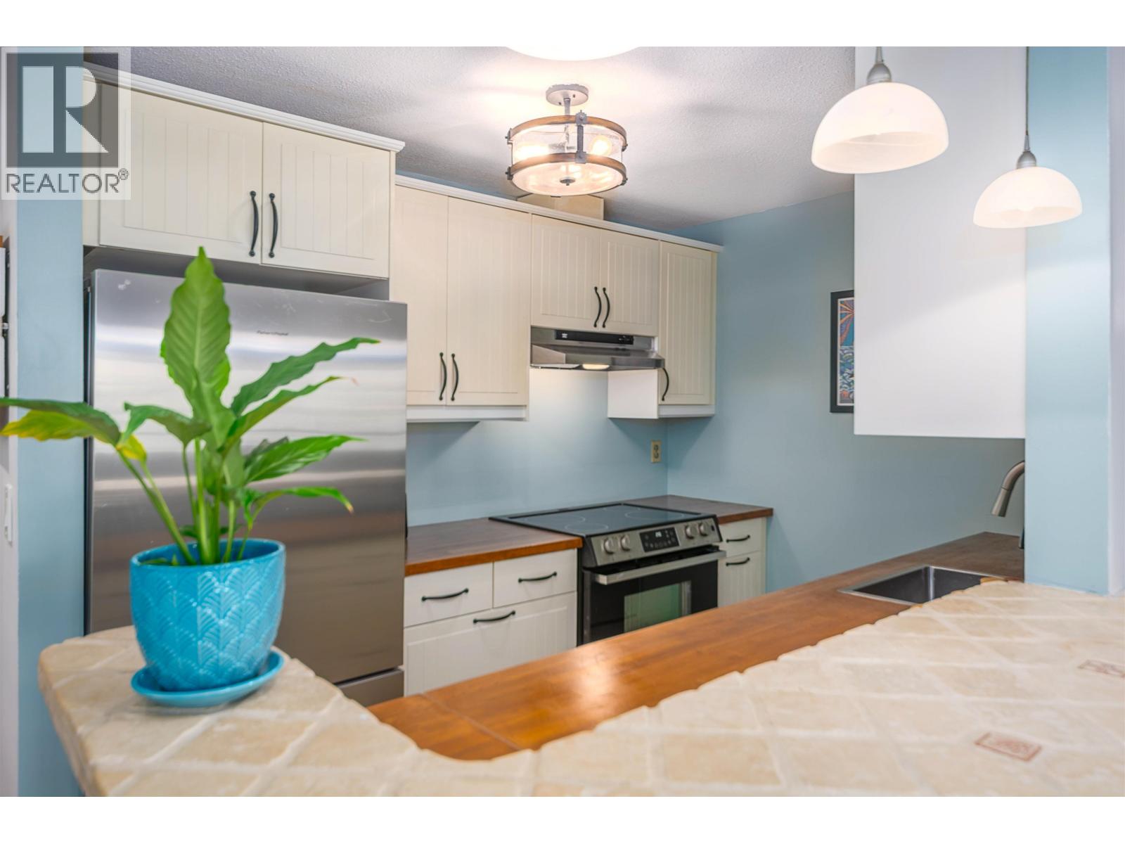 28 1345 W 4th Avenue, Vancouver, British Columbia  V6H 3Y8 - Photo 13 - R3087819