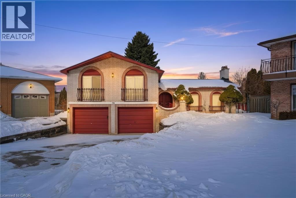16 HARVARD Place, Hamilton, Ontario