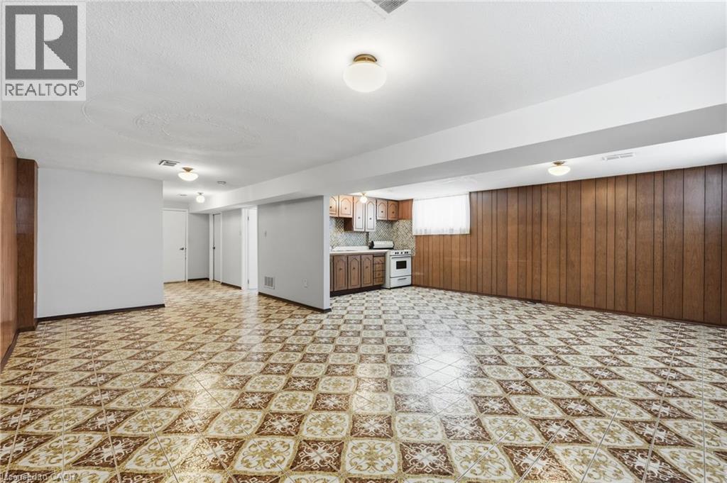 16 Harvard Place, Hamilton, Ontario  L9B 1S2 - Photo 37 - 40803921