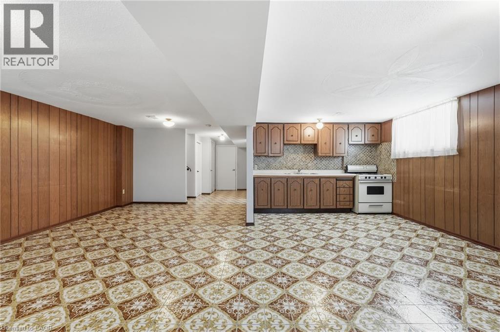 16 Harvard Place, Hamilton, Ontario  L9B 1S2 - Photo 38 - 40803921