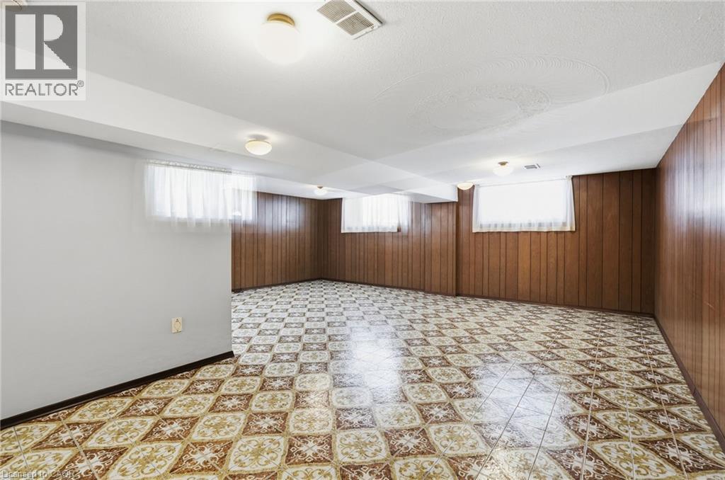 16 Harvard Place, Hamilton, Ontario  L9B 1S2 - Photo 41 - 40803921