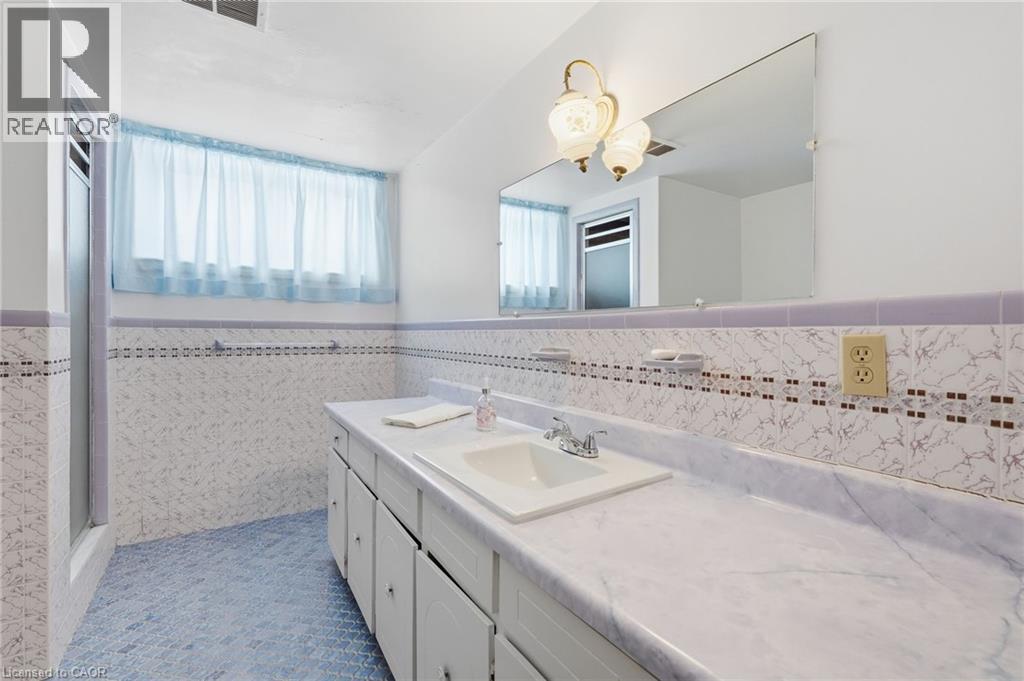 16 Harvard Place, Hamilton, Ontario  L9B 1S2 - Photo 42 - 40803921