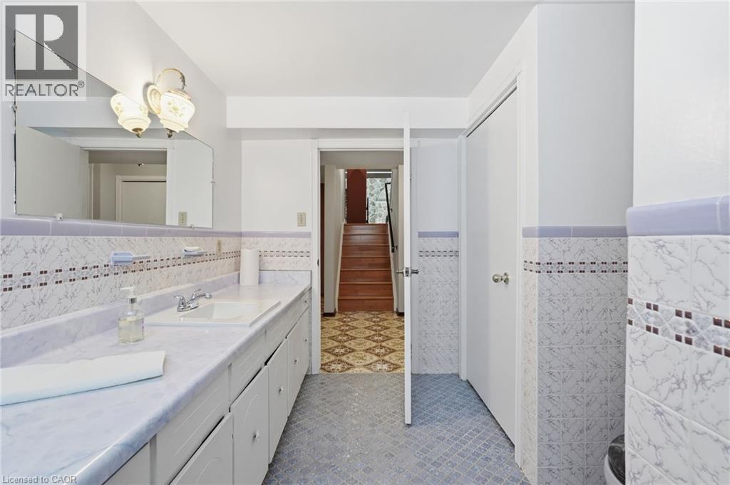 16 Harvard Place, Hamilton, Ontario  L9B 1S2 - Photo 43 - 40803921