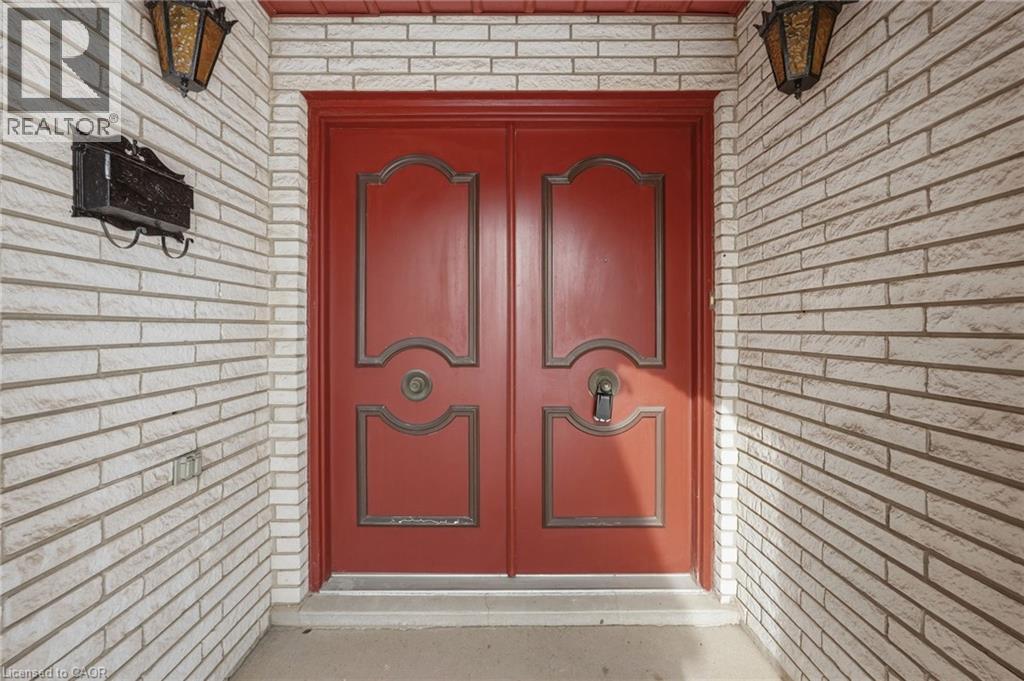 16 Harvard Place, Hamilton, Ontario  L9B 1S2 - Photo 5 - 40803921