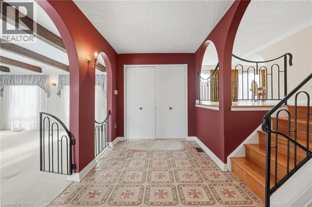 16 Harvard Place, Hamilton, Ontario  L9B 1S2 - Photo 6 - 40803921