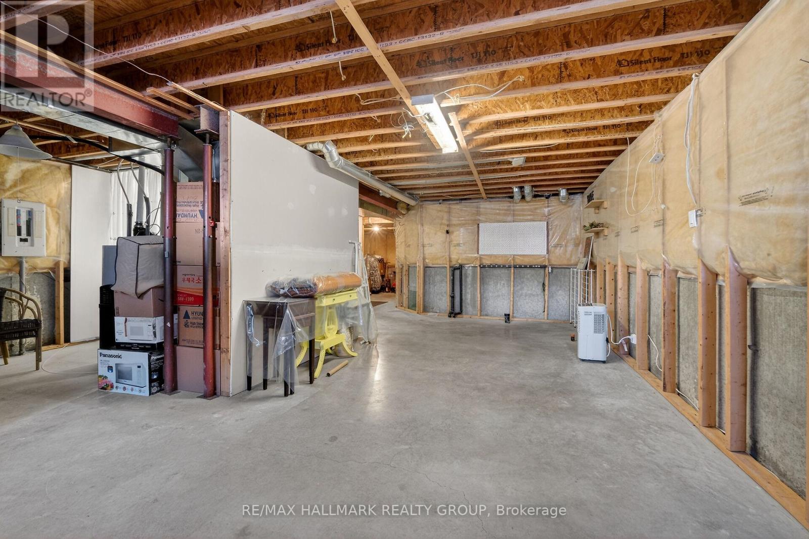 1952 Schroeder Crescent, Ottawa, Ontario  K4A 4P7 - Photo 47 - X12781498