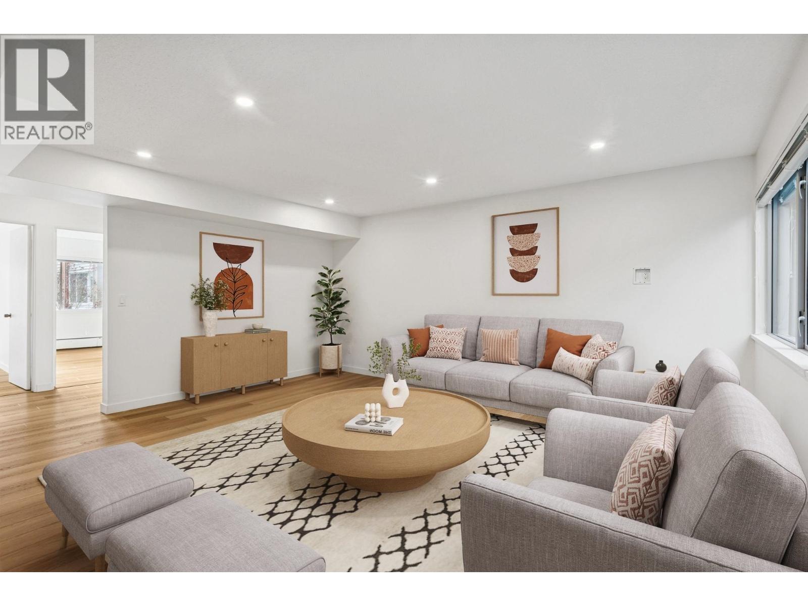 879 WESTVIEW CRESCENT, north vancouver, British Columbia