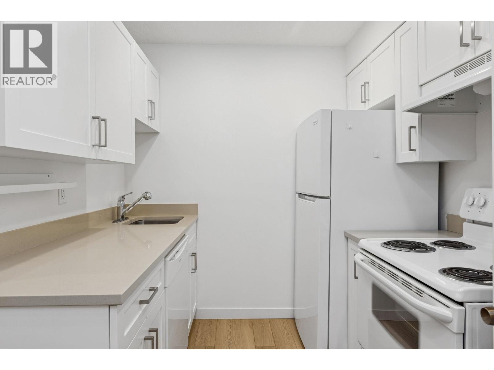 879 Westview Crescent, North Vancouver, British Columbia  V7N 2L5 - Photo 10 - R3089193