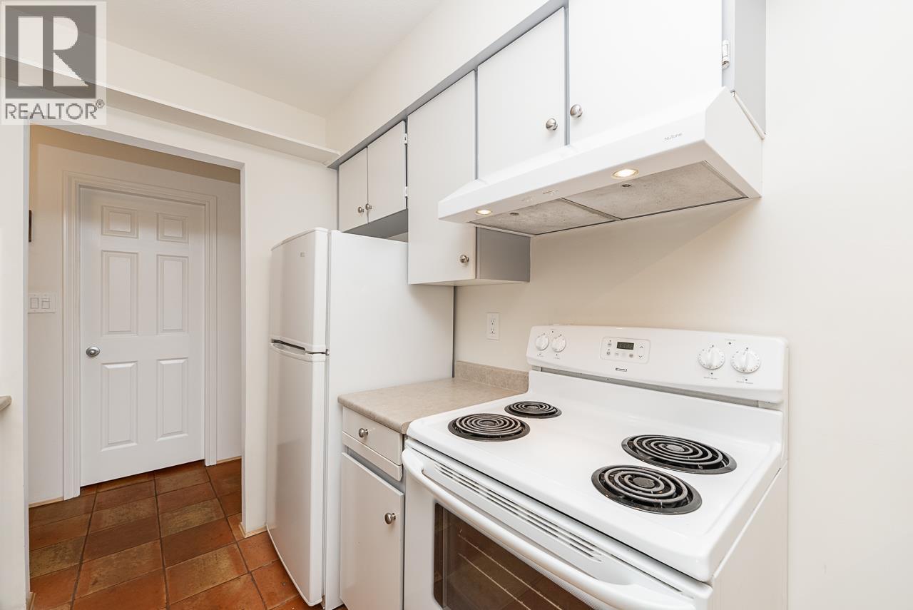 216 9847 Manchester Drive, Burnaby, British Columbia  V3N 4P4 - Photo 12 - R3089195