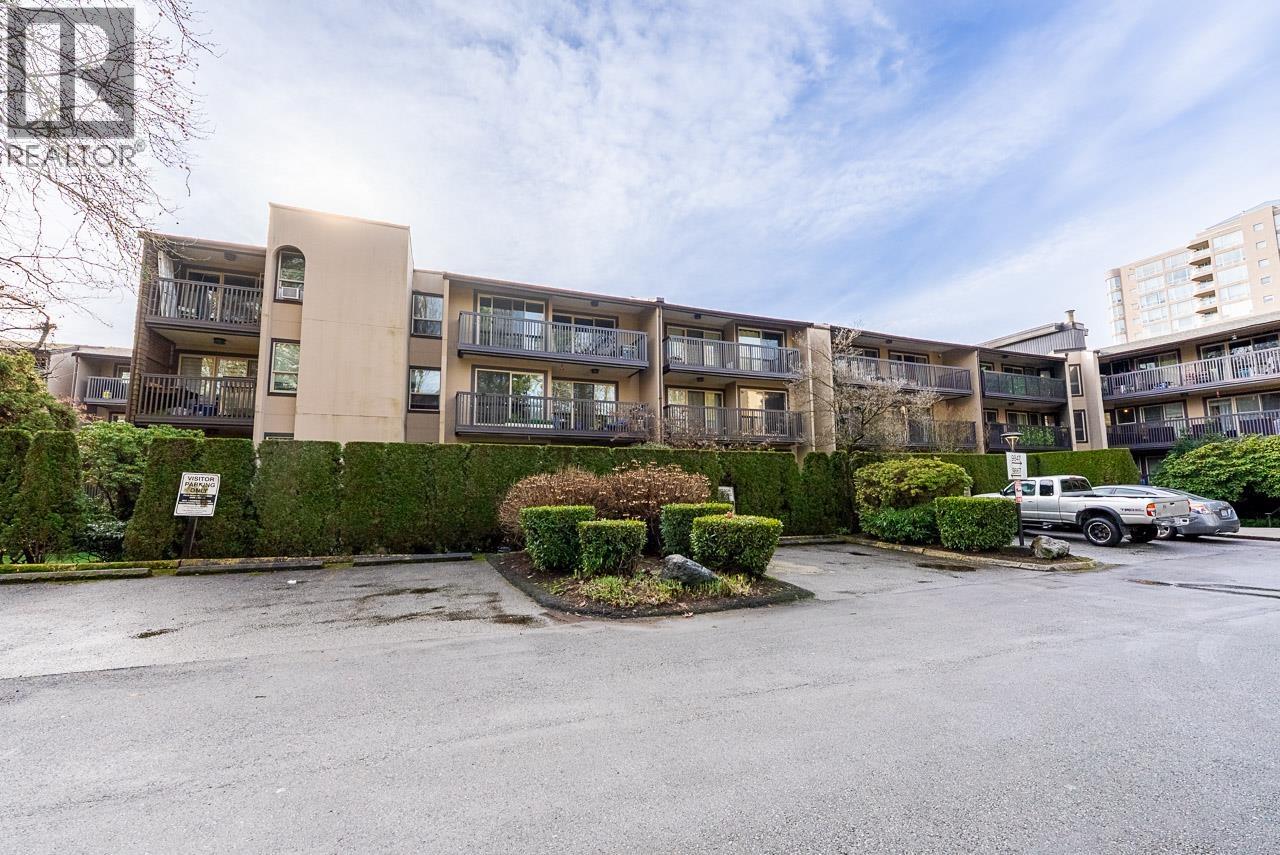 216 9847 Manchester Drive, Burnaby, British Columbia  V3N 4P4 - Photo 3 - R3089195