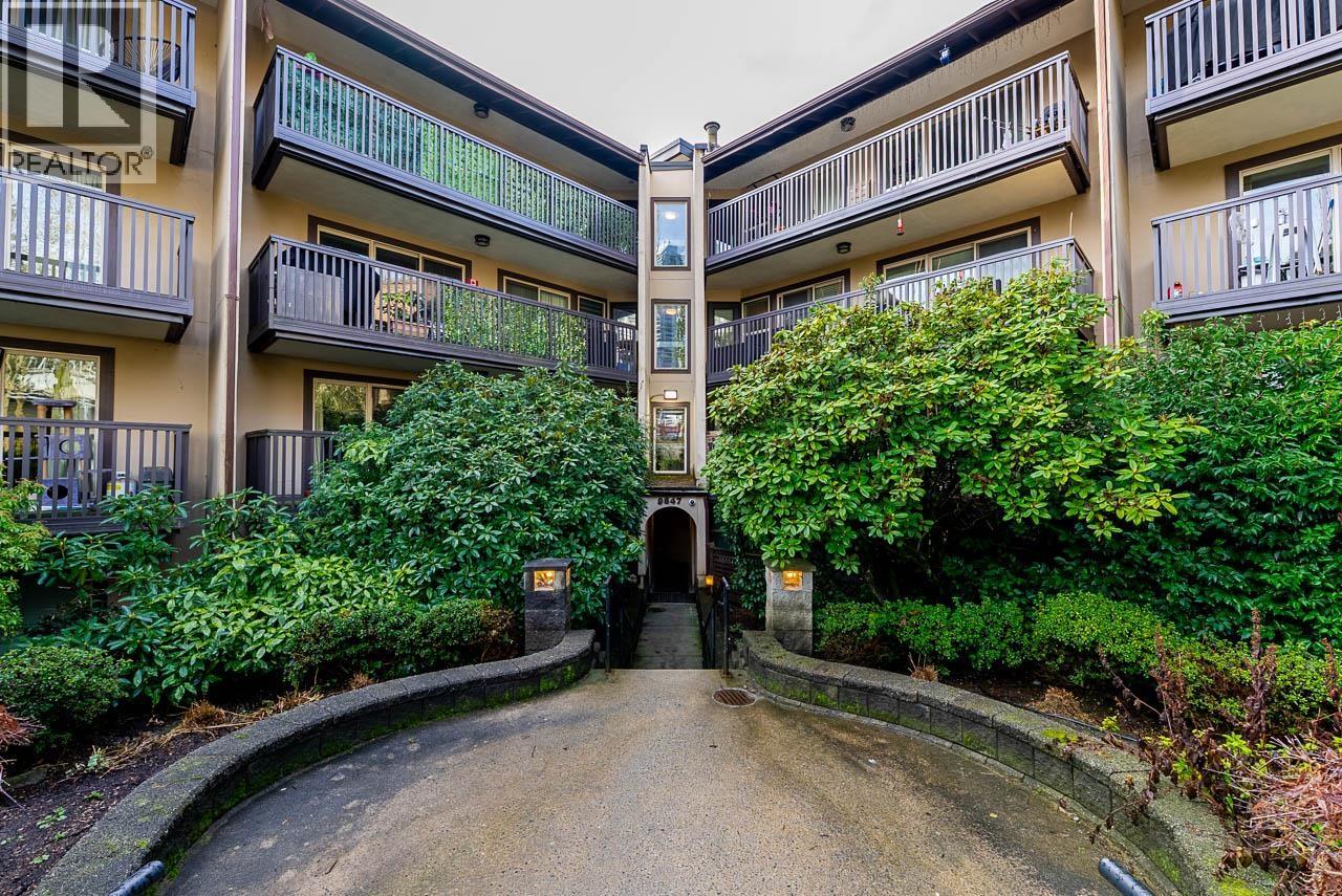 216 9847 Manchester Drive, Burnaby, British Columbia  V3N 4P4 - Photo 5 - R3089195