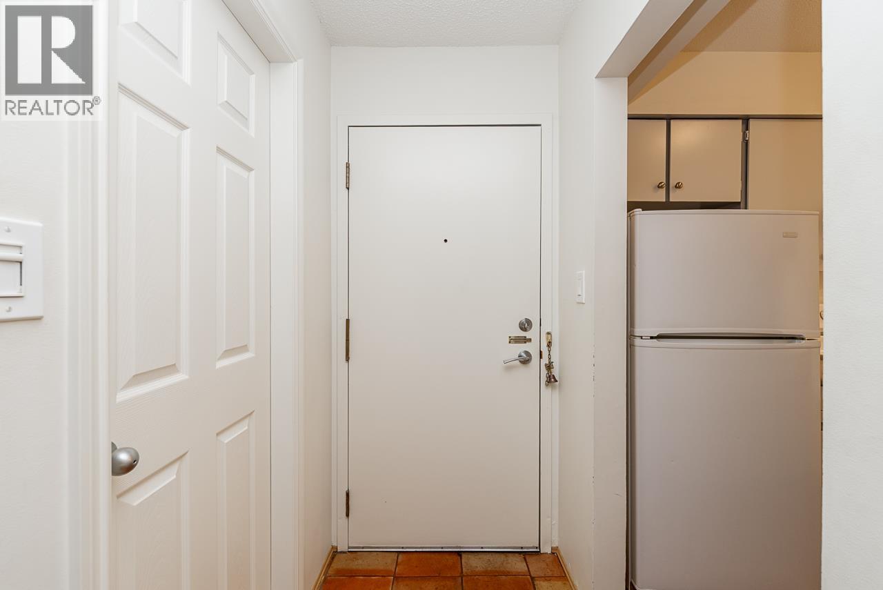 216 9847 Manchester Drive, Burnaby, British Columbia  V3N 4P4 - Photo 7 - R3089195