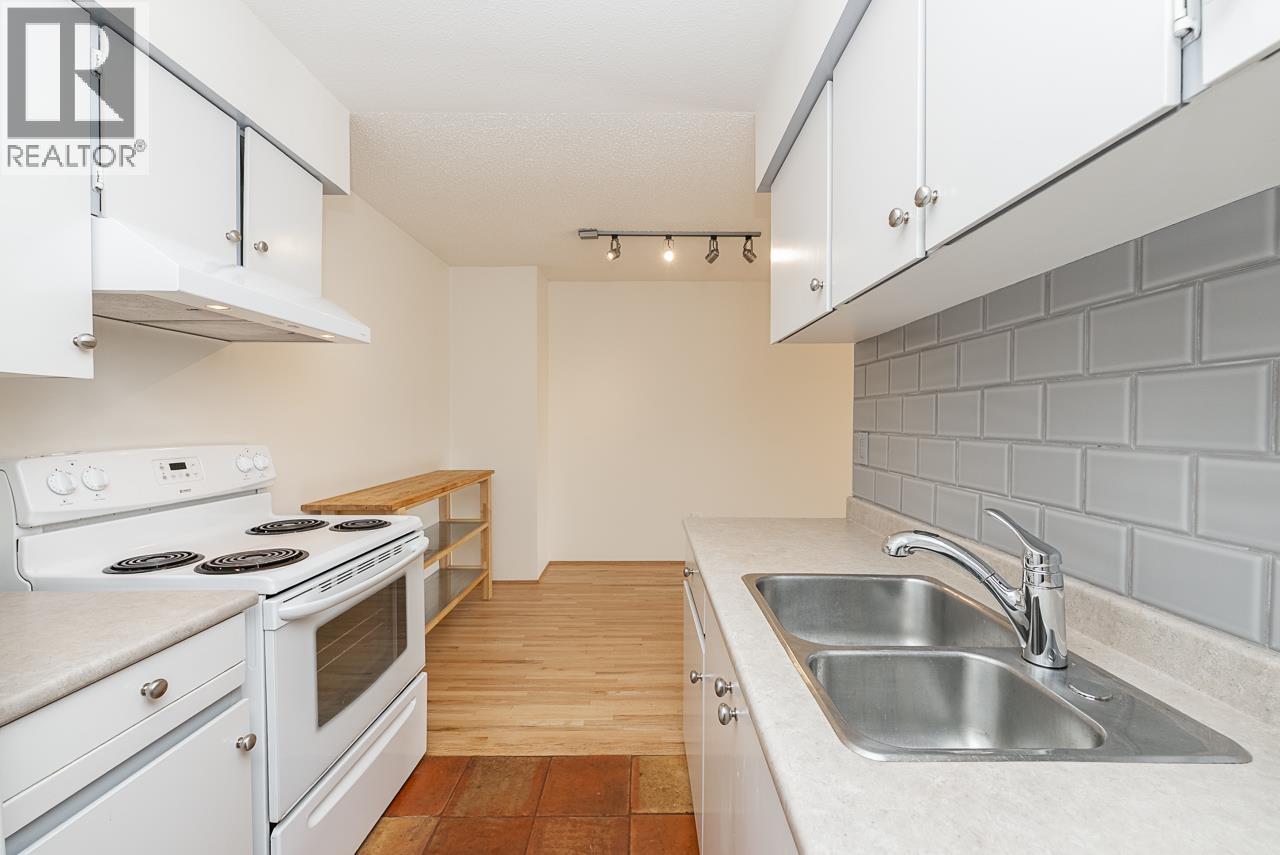 216 9847 Manchester Drive, Burnaby, British Columbia  V3N 4P4 - Photo 9 - R3089195