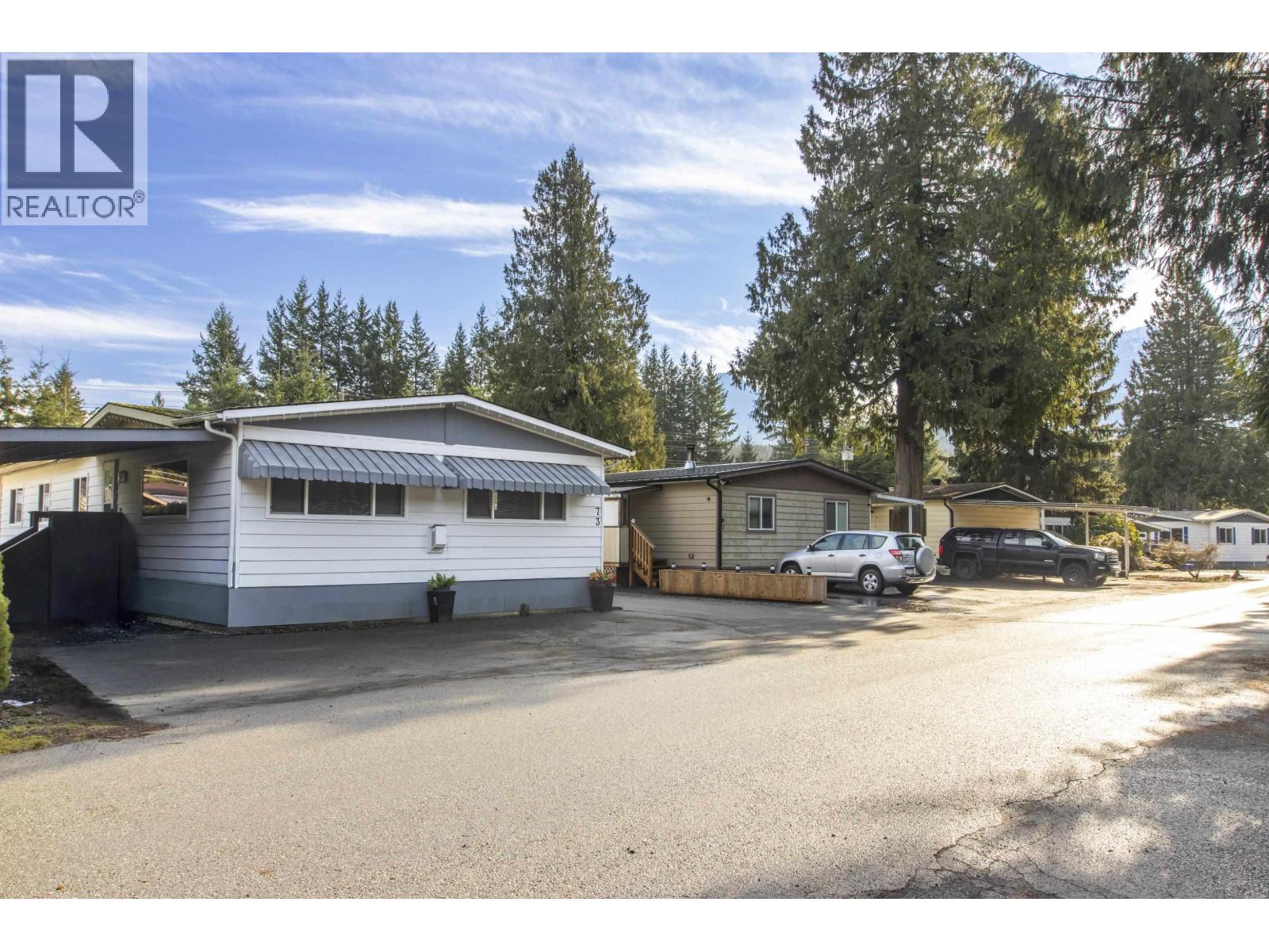 73 1830 Mamquam Road, Squamish, British Columbia  V0N 1T0 - Photo 2 - R3089200