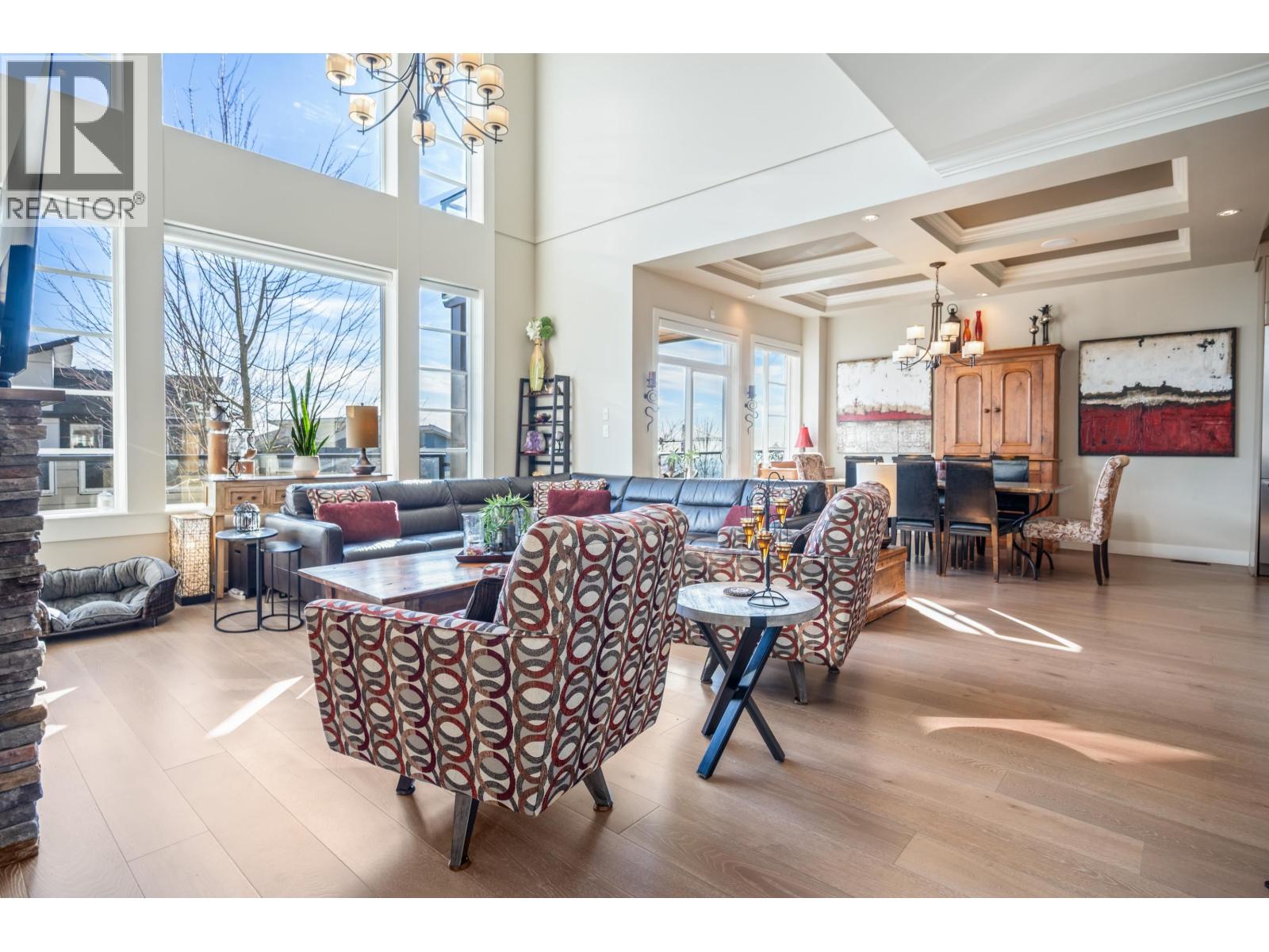 1412 Strawline Hill Street, Coquitlam, British Columbia  V3E 0L5 - Photo 2 - R3089232