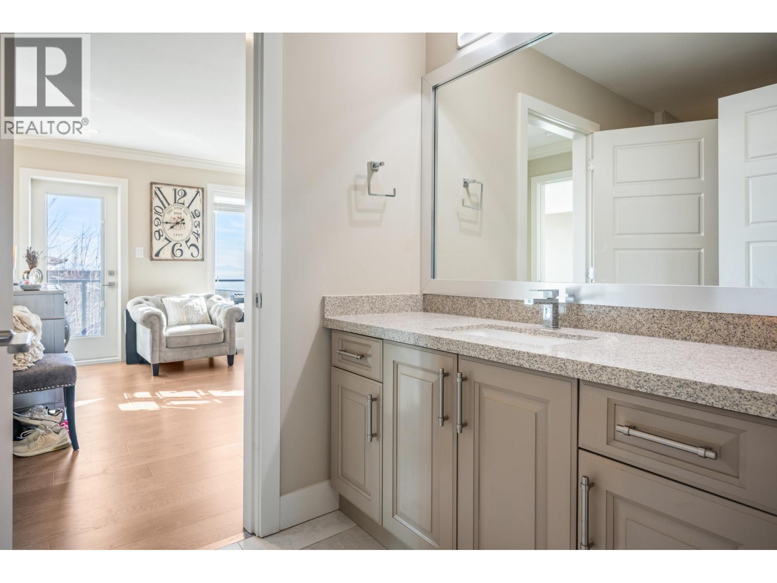 1412 Strawline Hill Street, Coquitlam, British Columbia  V3E 0L5 - Photo 24 - R3089232