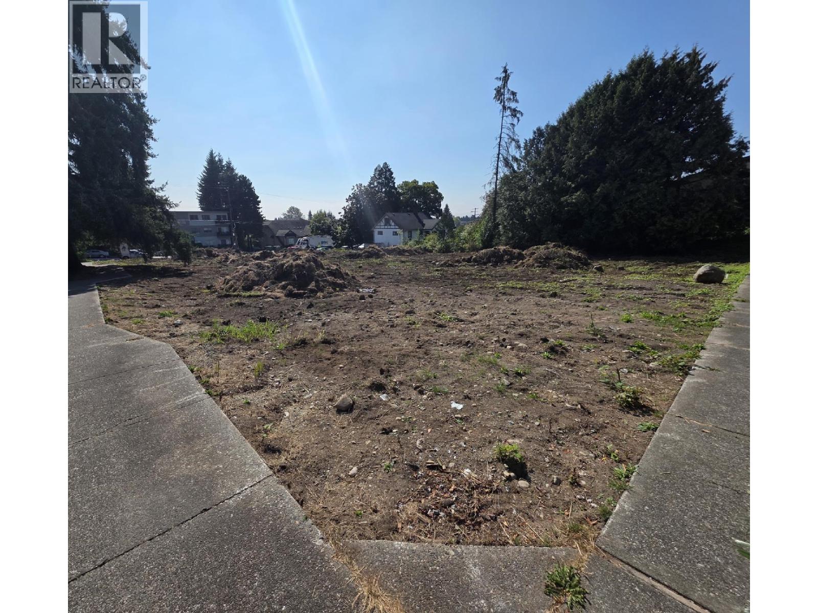 7447 - 7453 14th Avenue, Burnaby, British Columbia  V3N 1Z8 - Photo 3 - C8076122