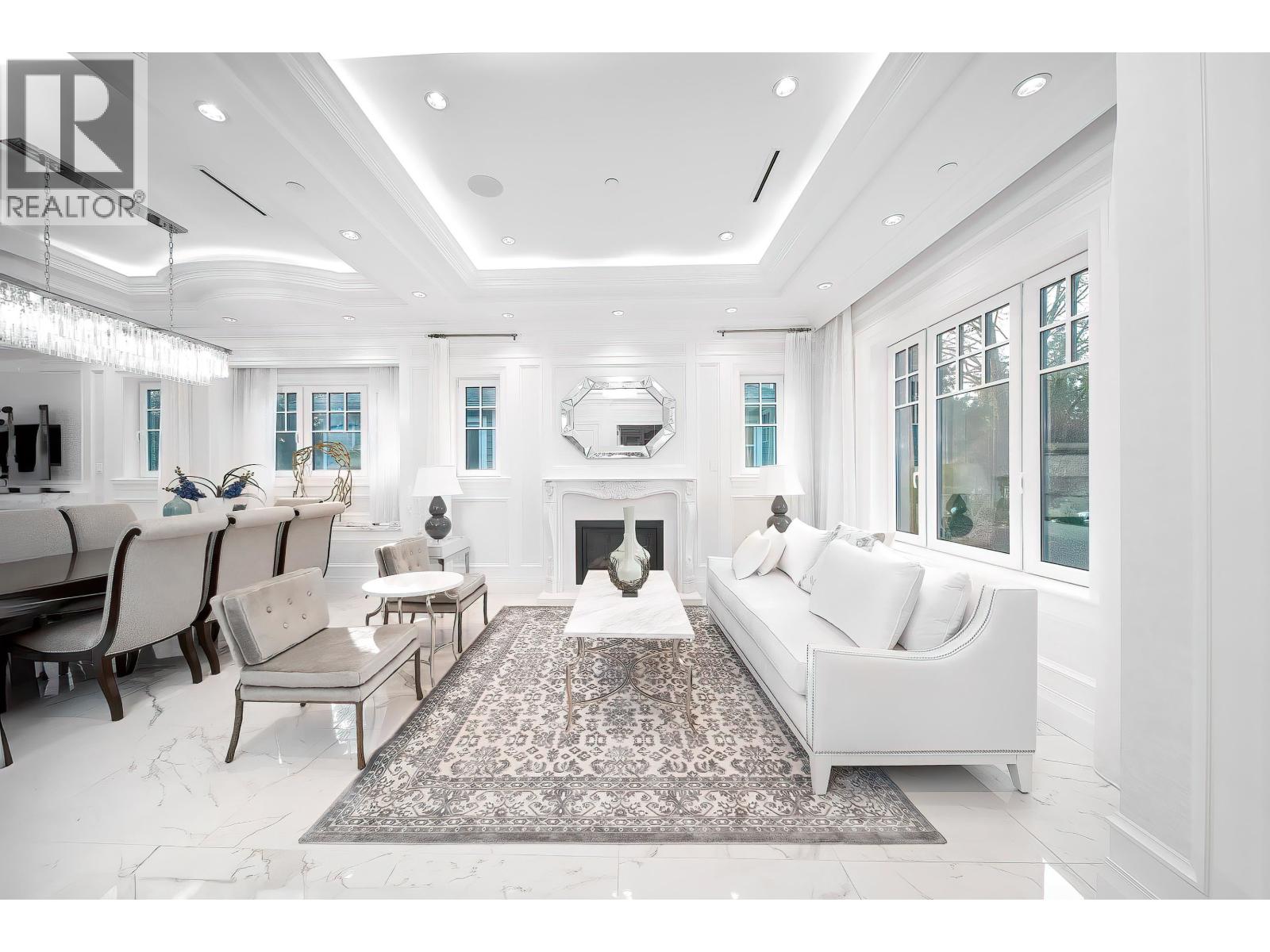 6338 Elm Street, Vancouver, British Columbia  V5R 3K9 - Photo 2 - R3089215