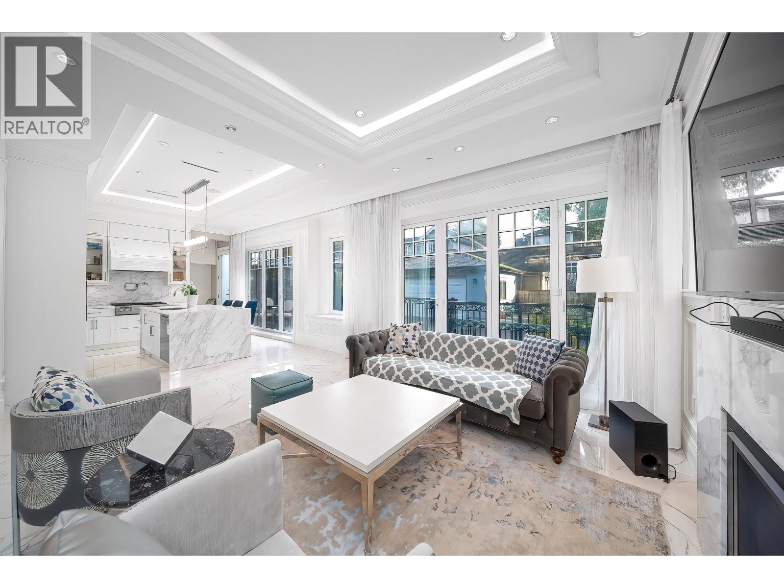 6338 Elm Street, Vancouver, British Columbia  V5R 3K9 - Photo 4 - R3089215