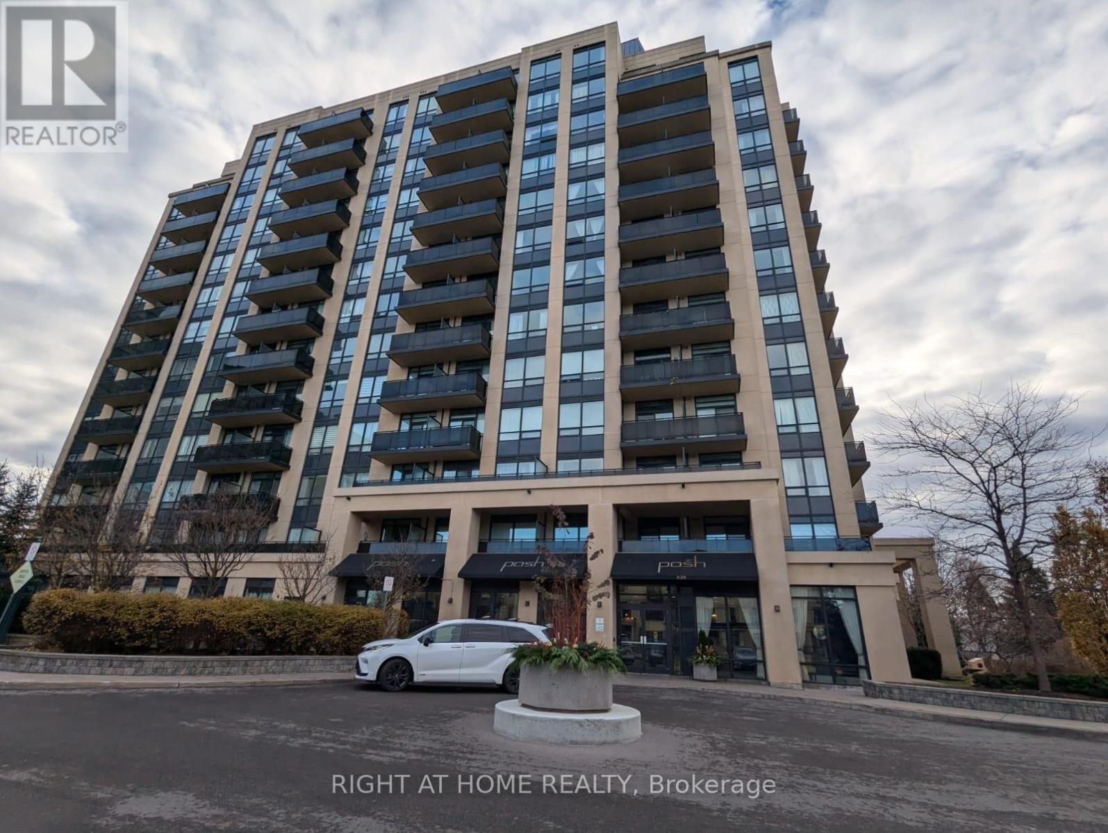 702 - 520 STEELES AVENUE W, Vaughan, Ontario