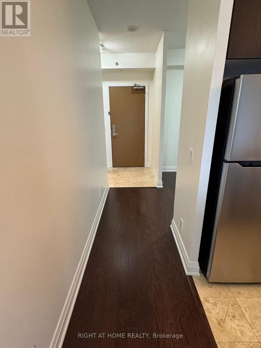 702 - 520 Steeles Avenue W, Vaughan, Ontario  L4J 1A2 - Photo 3 - N12781510