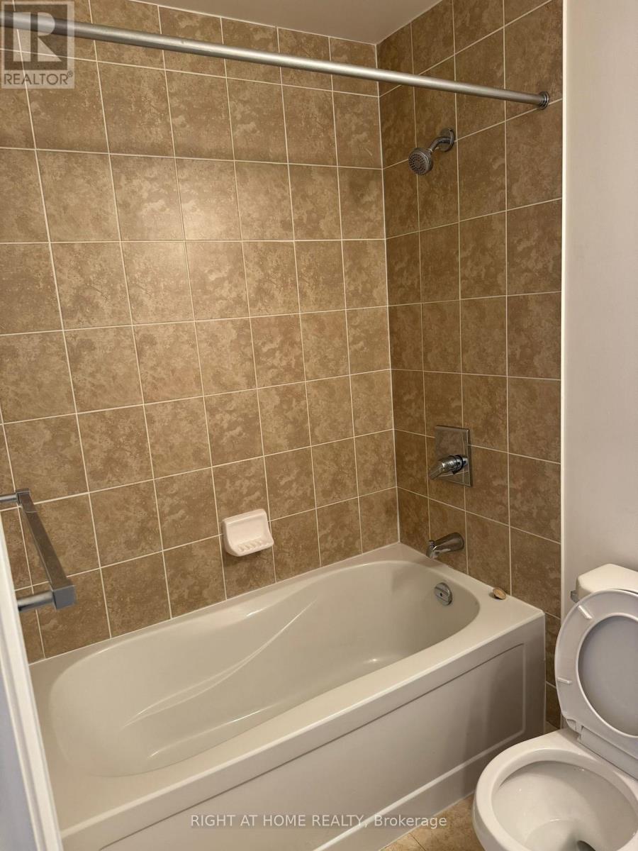 702 - 520 Steeles Avenue W, Vaughan, Ontario  L4J 1A2 - Photo 7 - N12781510