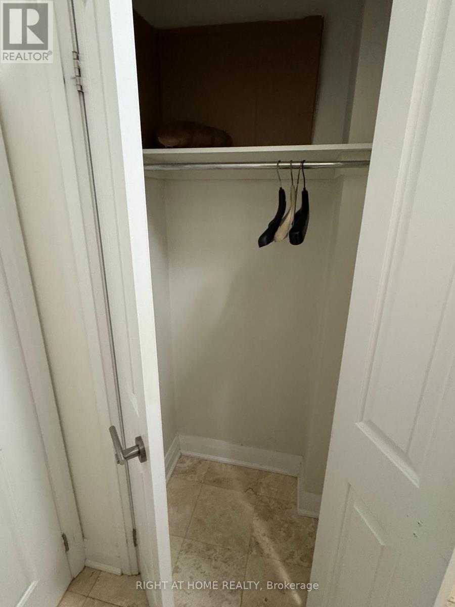 702 - 520 Steeles Avenue W, Vaughan, Ontario  L4J 1A2 - Photo 8 - N12781510