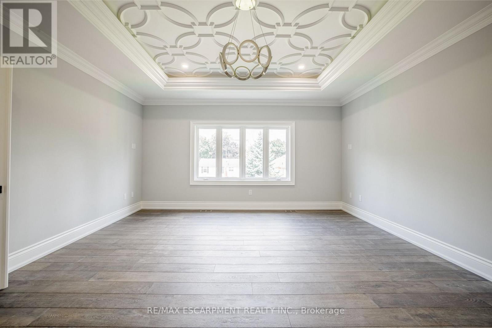 31 Bayside Court, Burlington, Ontario  L7T 1M8 - Photo 18 - W12781538