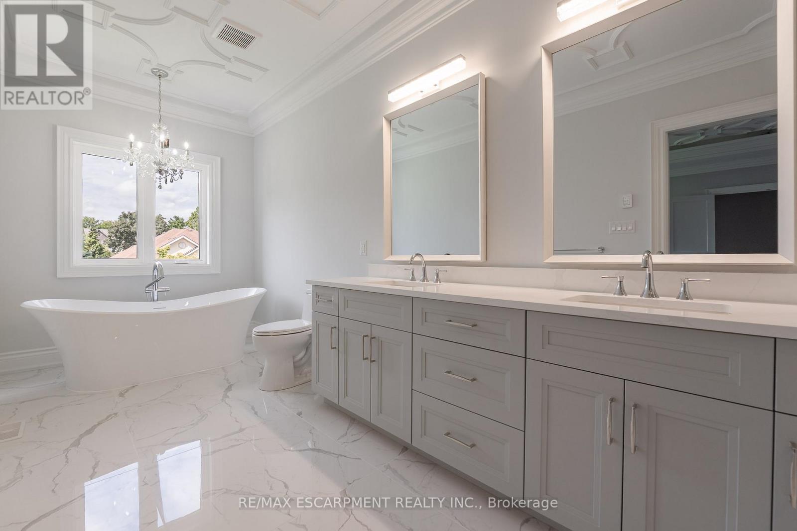 31 Bayside Court, Burlington, Ontario  L7T 1M8 - Photo 21 - W12781538