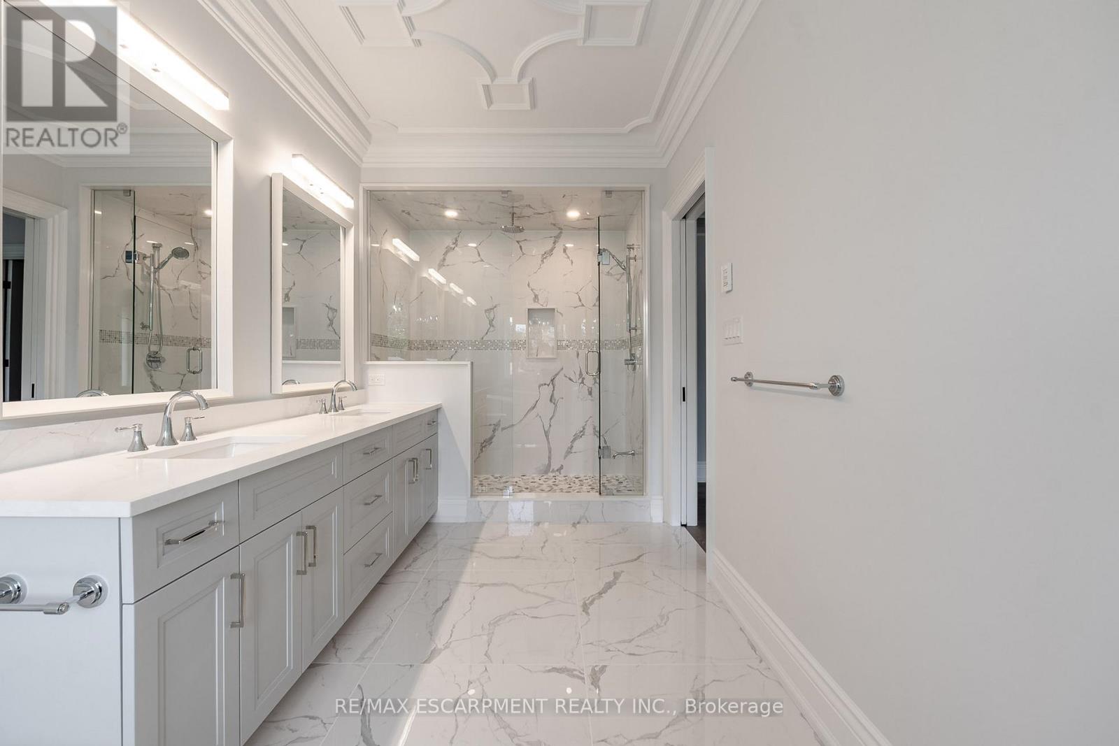 31 Bayside Court, Burlington, Ontario  L7T 1M8 - Photo 22 - W12781538