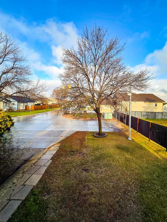 212 Goldthorpe Crescent, Winnipeg, Manitoba  R2N 3B7 - Photo 7 - 202602571