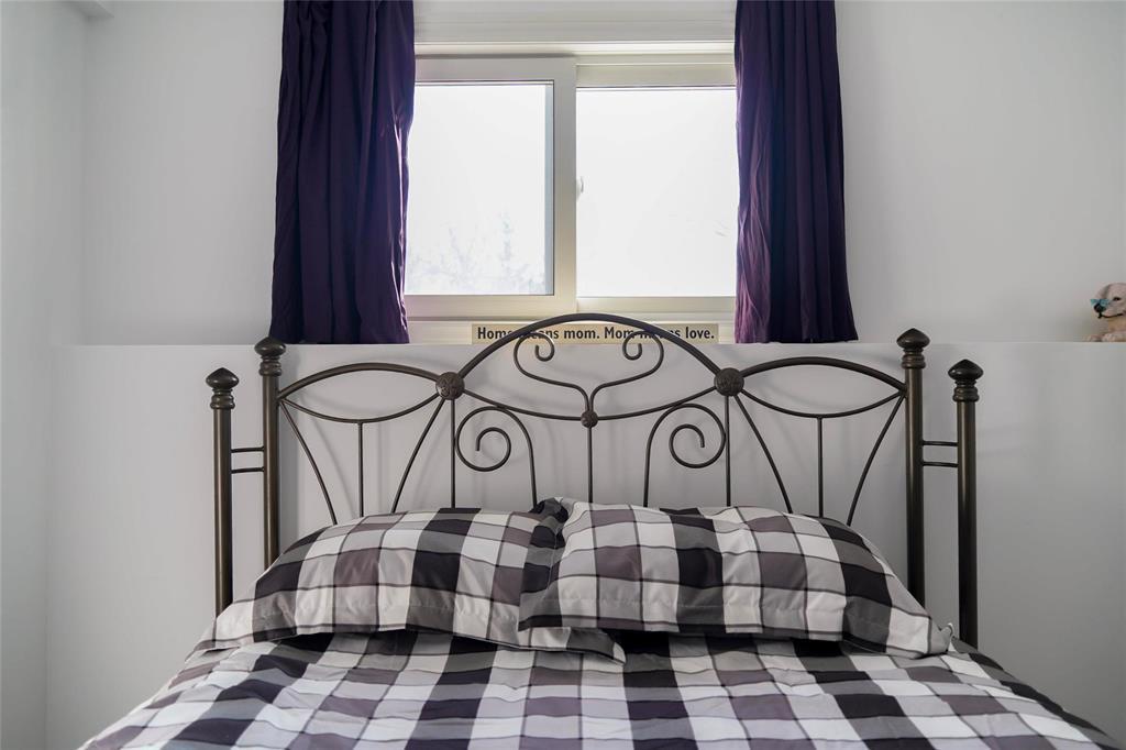 212 Goldthorpe Crescent, Winnipeg, Manitoba  R2N 3B7 - Photo 30 - 202602571