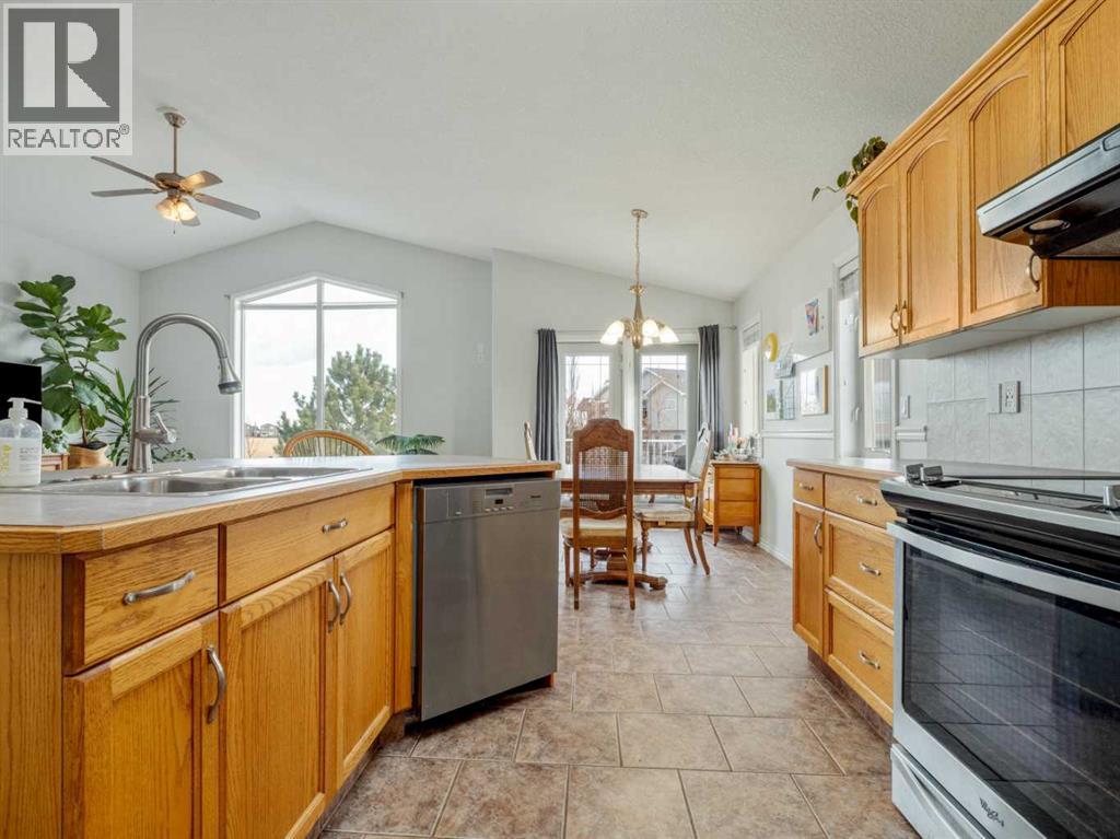 47 Kodiak Boulevard N, Lethbridge, Alberta  T1H 6S7 - Photo 11 - A2282204