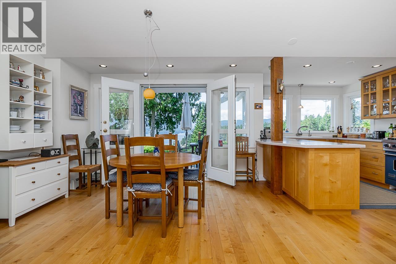 6245 Nelson Avenue, West Vancouver, British Columbia  V7W 2A2 - Photo 13 - R3089119