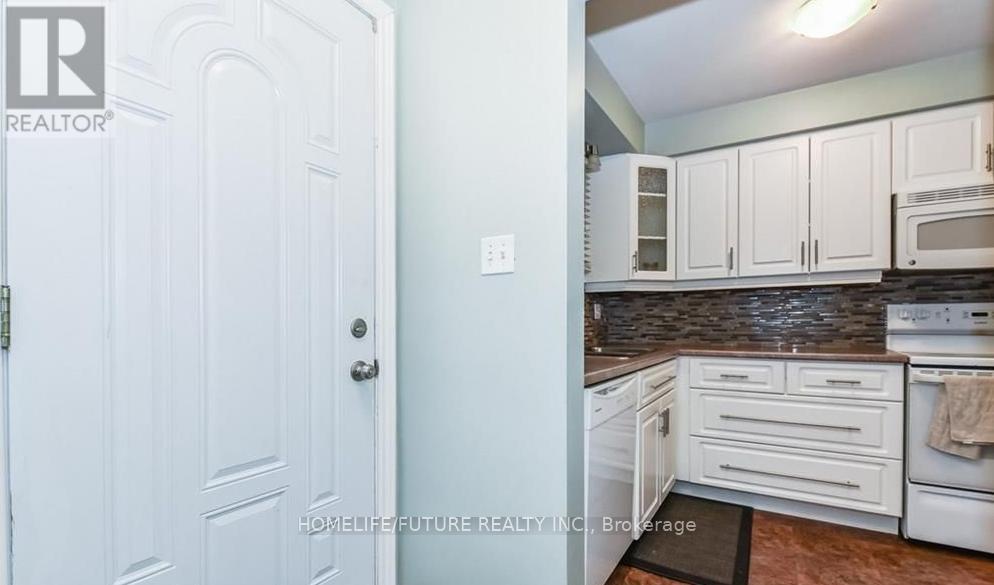 Main - 272 Kinzie Avenue, Kitchener, Ontario  N2A 2K4 - Photo 4 - X12781512