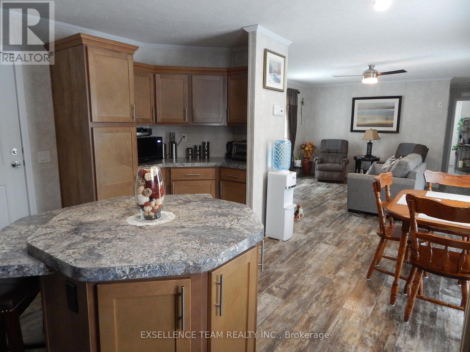 2729 Crows Nest Road E, North Stormont, Ontario  K0C 1T0 - Photo 7 - X12781550