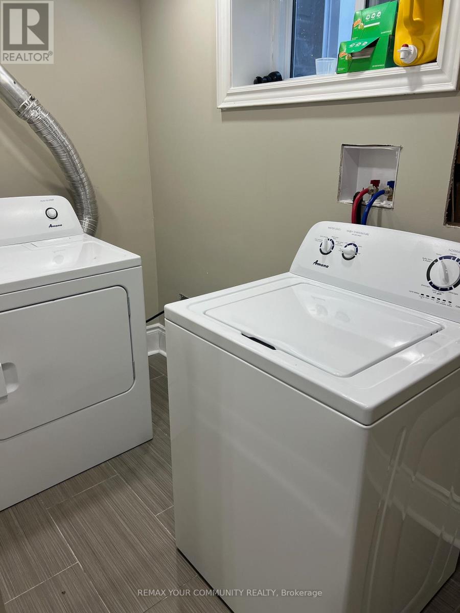 23 Irwin Avenue, Aurora (Aurora Village), Ontario  L4G 3G1 - Photo 5 - N12746334