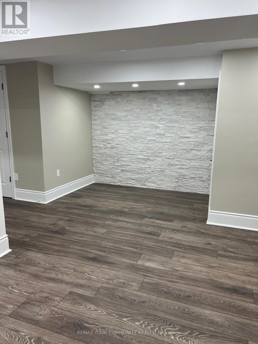 23 Irwin Avenue, Aurora (Aurora Village), Ontario  L4G 3G1 - Photo 11 - N12746334