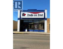 111 2 Street W, Brooks, Alberta