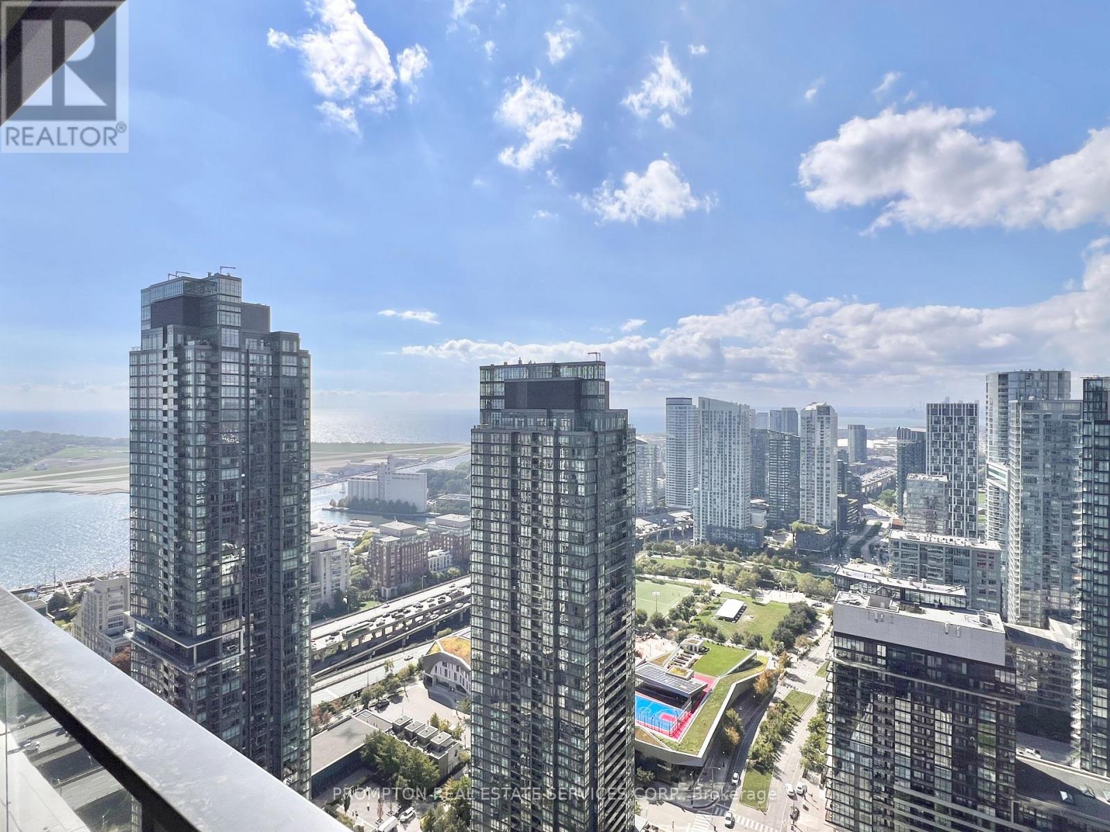 4312 - 3 Concord Cityplace Way, Toronto (Waterfront Communities), Ontario  M5V 0X4 - Photo 11 - C12710644