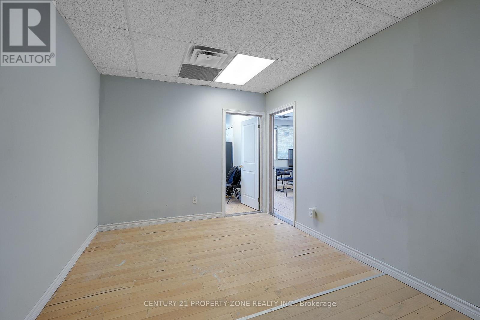 210 - 10095 Bramalea Road S, Brampton (Sandringham-Wellington), Ontario  L6R 0K1 - Photo 6 - W12781466