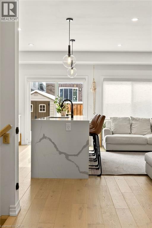 74 Bobolink Road, Hamilton, Ontario  L9A 2P5 - Photo 7 - 40804719