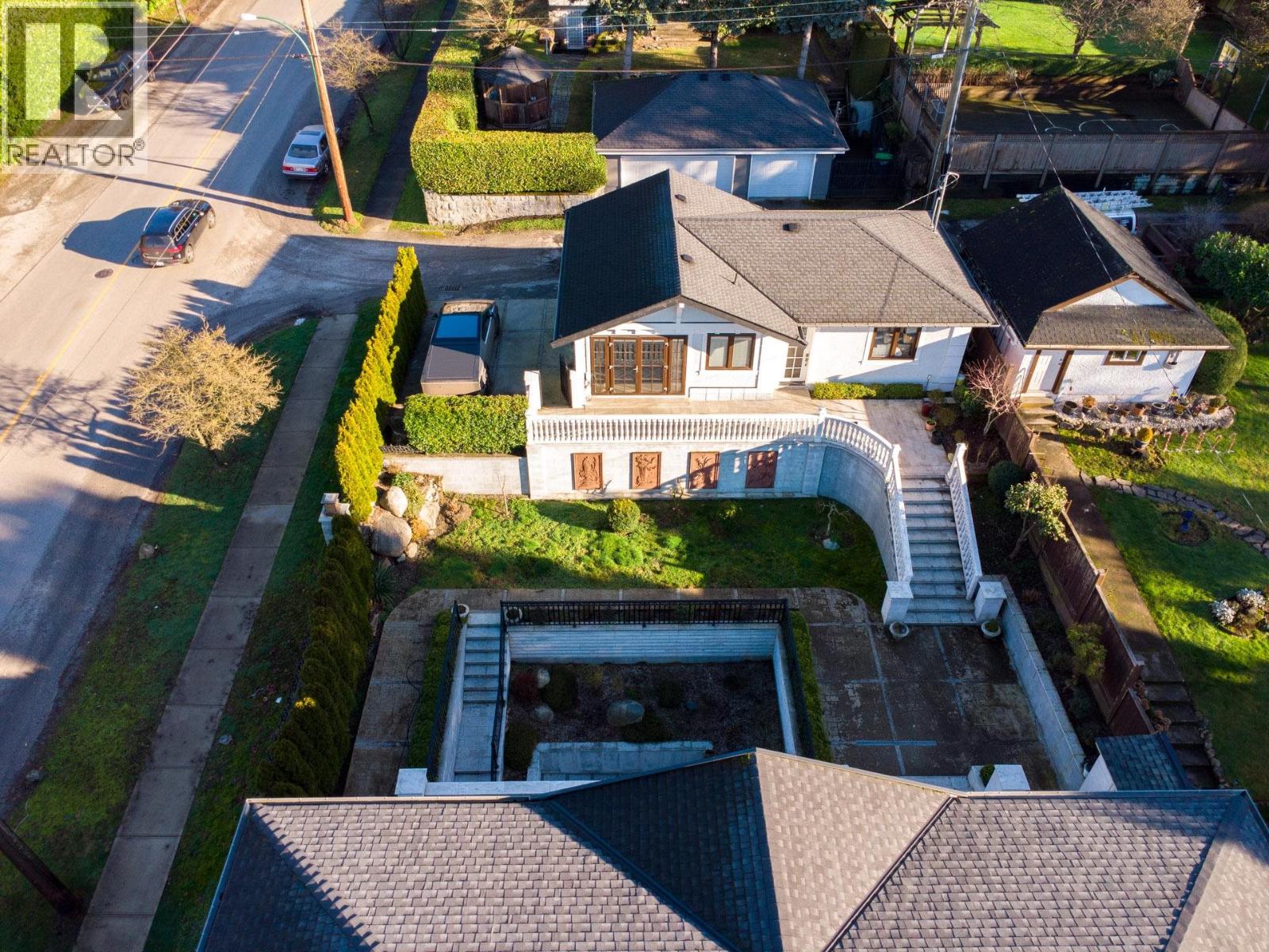 Listing Picture 39 of 39 : 4908 MARGUERITE STREET, Vancouver / 溫哥華 - 魯藝地產 Yvonne Lu Group - MLS Medallion Club Member