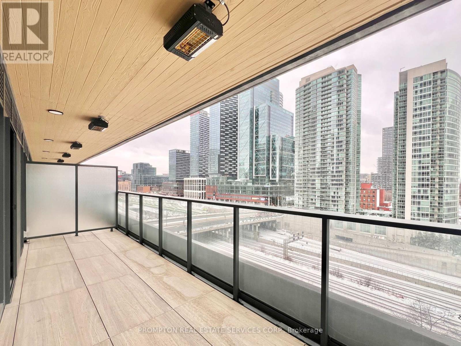 902 - 1 Concord Cityplace Way, Toronto, Ontario  M5V 0X3 - Photo 13 - C12781552